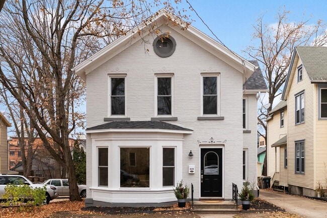 Building Photo - 820 Jenifer St