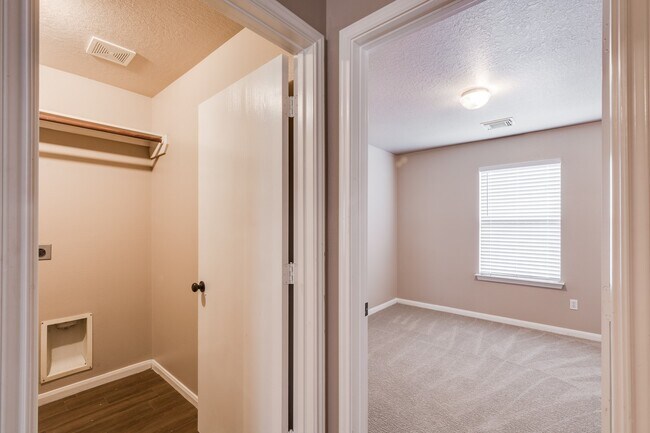 Building Photo - 17006 Marlin Spike Way