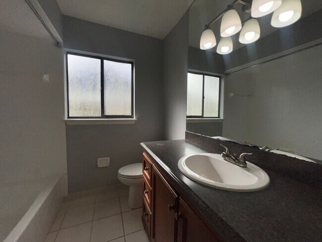 Building Photo - Port Orange 3 bed & 2 bath home