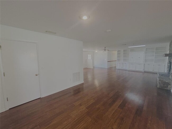 Building Photo - 4440 NW 80th Ave