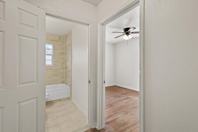 Building Photo - 759 Avondale Ave