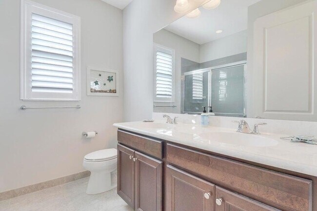 Building Photo - 510 Carrara Ct