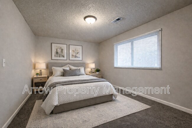 Building Photo - 1820 F St