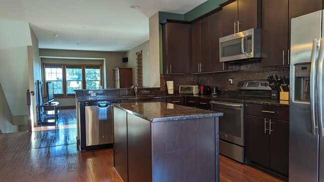 Building Photo - 4500 Fait Ave