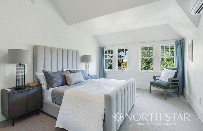 Building Photo - Live in a National Historic Home