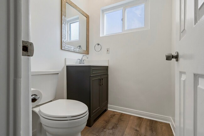 Building Photo - 2516 Voorhees Ave