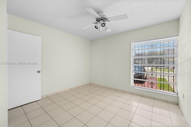 Building Photo - 13 SW 97th Pl