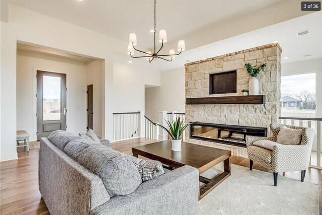 Building Photo - 113 Ciderbluff St