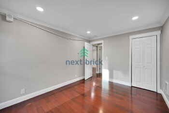 Building Photo - Beautiful home with 2 beds, 1 baths for rent Live in the Heart of Bellevue!