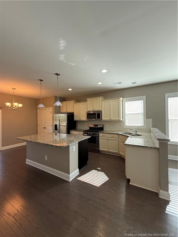 Building Photo - 385 Falls Creek Dr