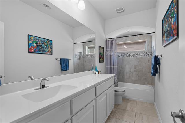 Building Photo - 15900 Back Nine Rd