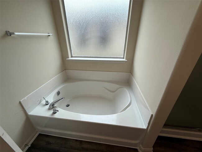 Building Photo - 4918 Comal River Loop