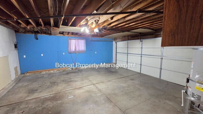 Building Photo - 20 Bodie Dr
