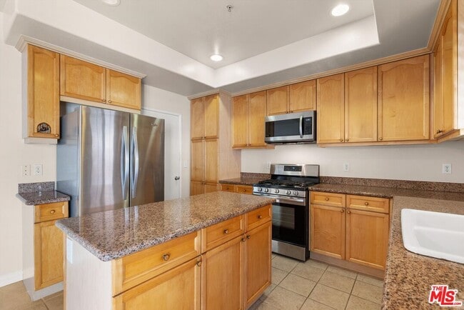 Building Photo - 15804 Crest Ln