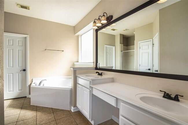 Building Photo - 24403 Redrock Falls