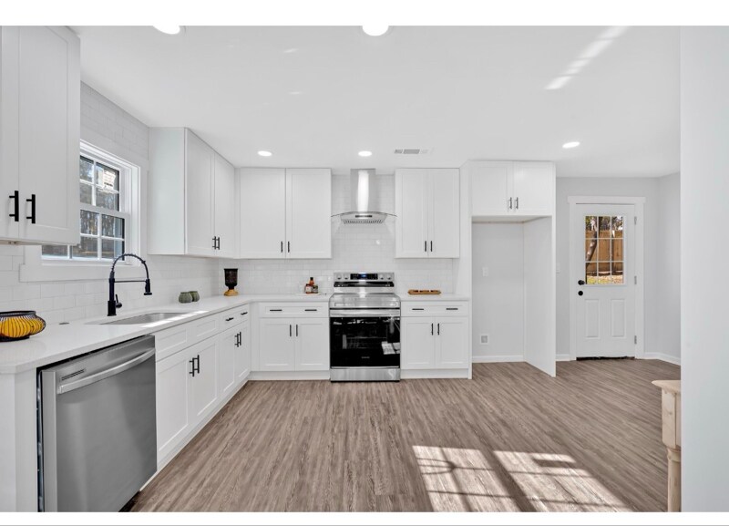 Building Photo - 1766 Blossom Ln