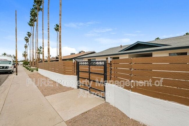 Building Photo - 3237 N 66th St