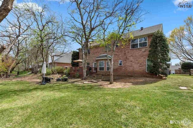 Building Photo - 2804 S Shepherds Glen