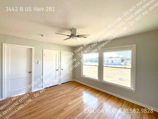 Building Photo - 3442 N U.S. Hwy 281