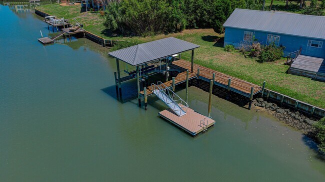 Building Photo - 6347 Salado Rd