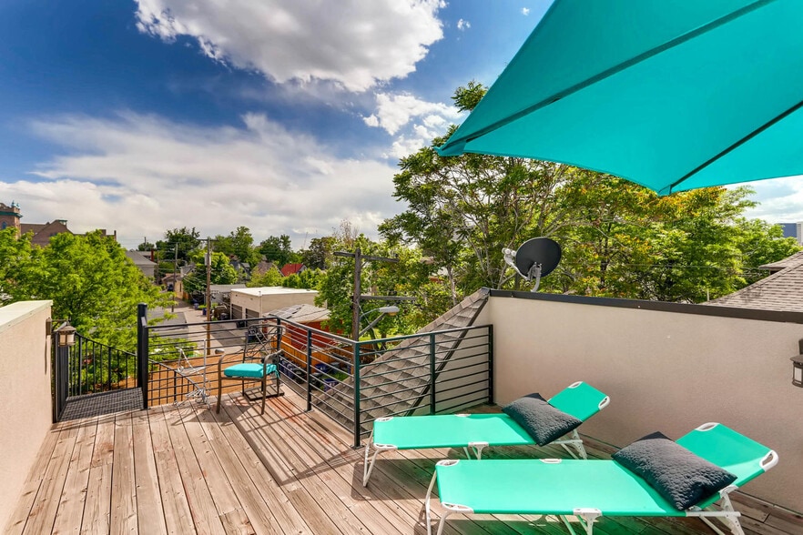 Building Photo - 920 E 24th Ave