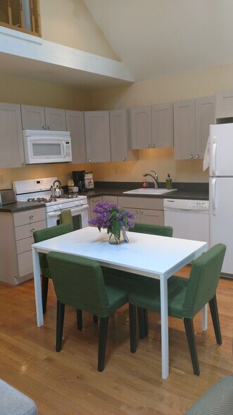 Another layout from past renter of the eat-in kitchen - 156 Henry St