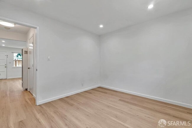 Building Photo - 46728 Crawford St