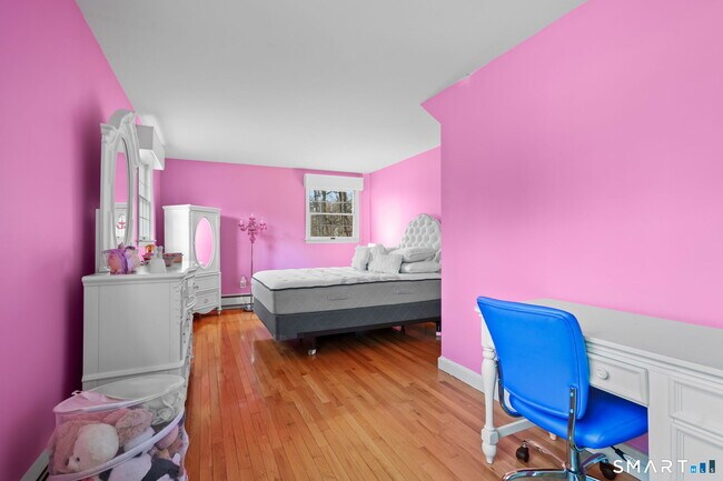 Building Photo - 15 Flat Rock Dr