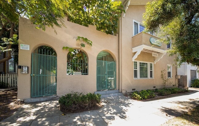 Building Photo - OPEN HOUSE: 11/15 3:30-4:30PM ~ 1 BR with ...