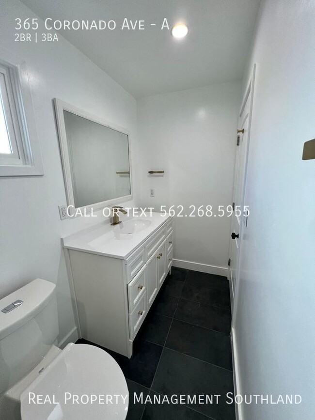 Building Photo - Stunning, Highly Upgraded 2 Bed / 2 Bath B...