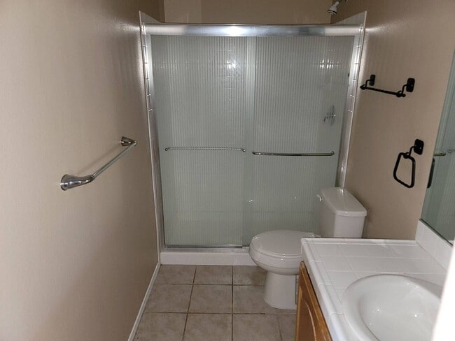 Building Photo - 2 story condo with 1 bedroom loft, 2 bathrooms and a 1 car attached garage.