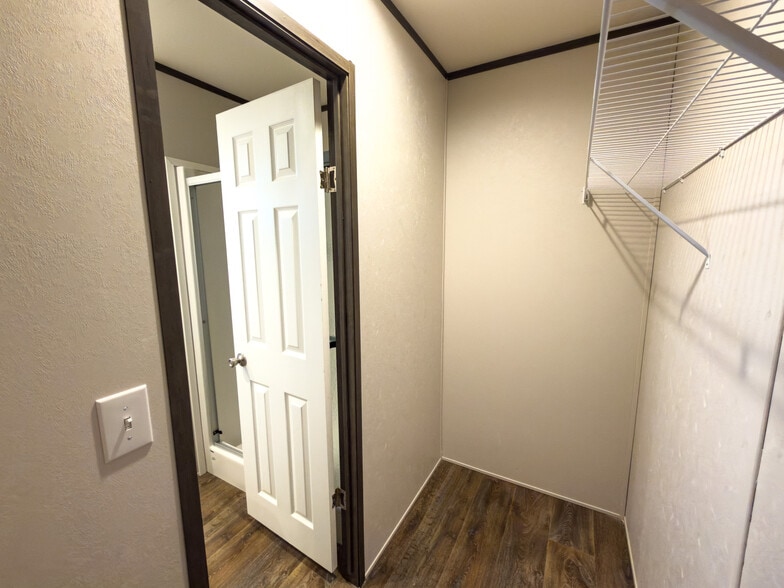 Building Photo - 134 Ponderosa Way