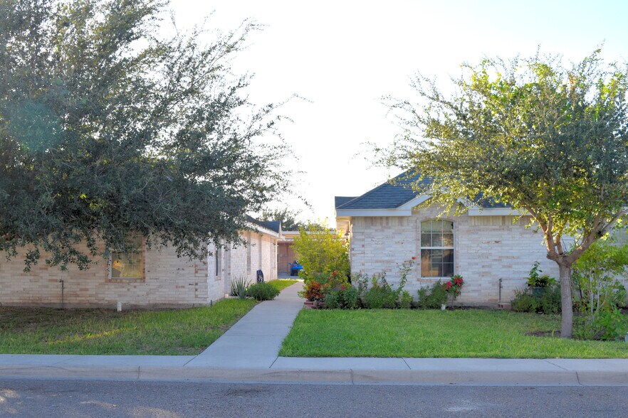 Building Photo - 1523 Tampa St