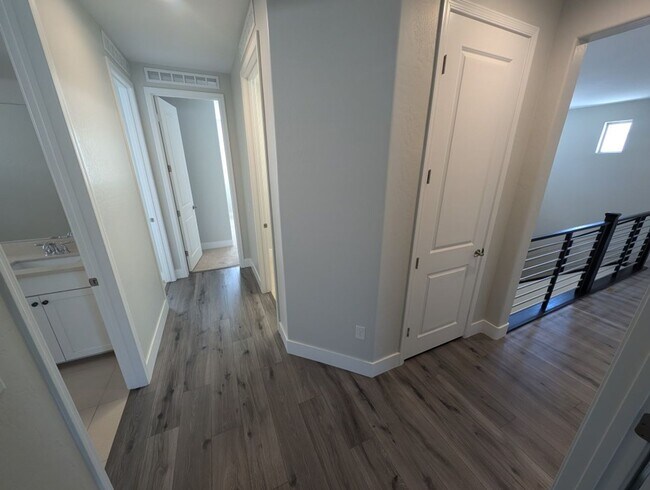 Building Photo - 3622 Portiani Dr