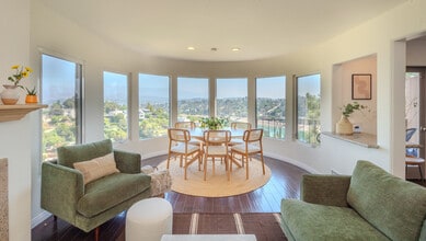 Building Photo - 1850 San Jacinto St