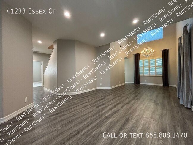 Building Photo - 41233 Essex Ct