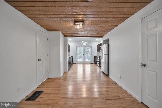 Building Photo - 125 Ford St