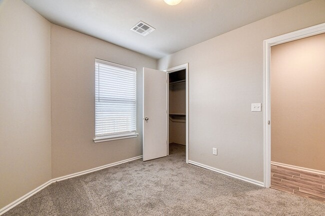 Building Photo - Beautiful New Construction Home!