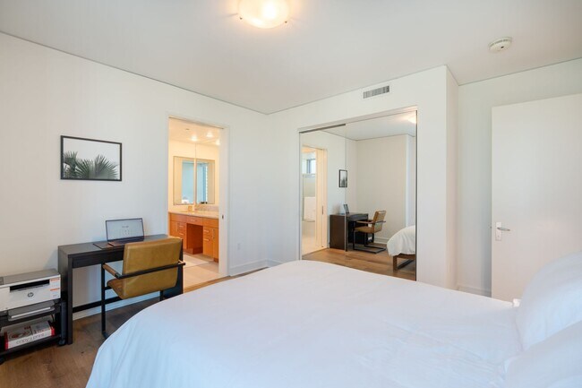 Building Photo - HOKUA 3 bedroom FULLY FURNISHED