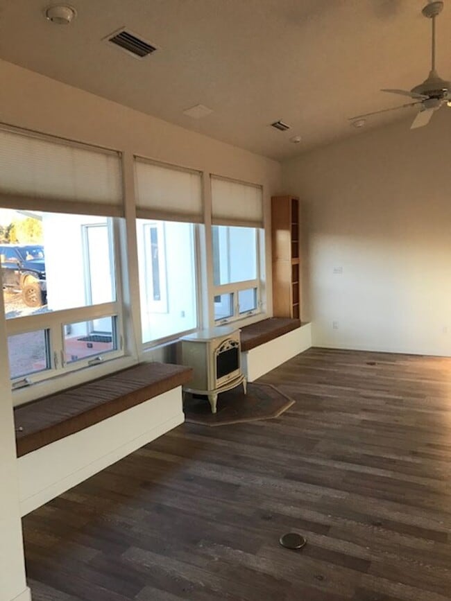 Building Photo - Occupied Coming Soon 2 bedroom plus den and an office gorgeous home on over an Acre Contact Prope...