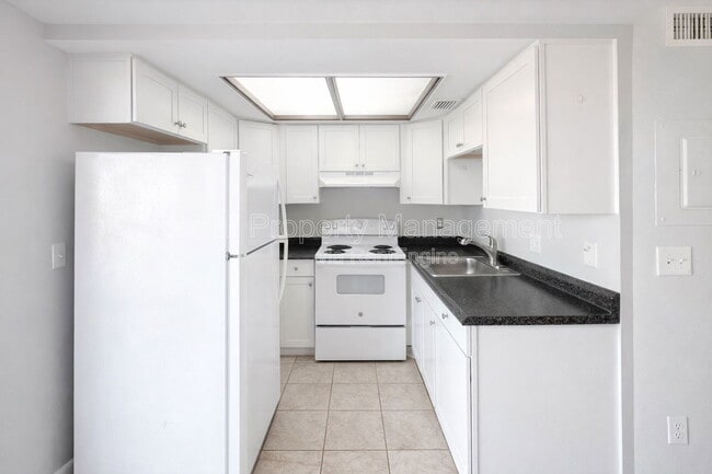 Building Photo - 4479 Frankie Ct