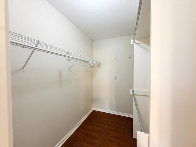 Building Photo - 2224 Coats Cir