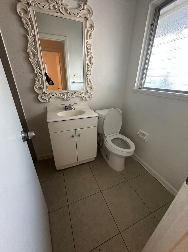 Building Photo - 3826 Botany Ln