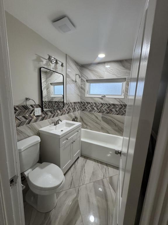 Building Photo - 17814 Burnham Ave