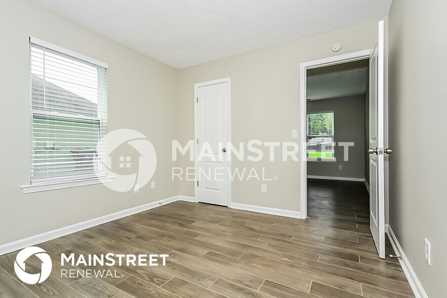 Building Photo - 350 Summer Hill Cir