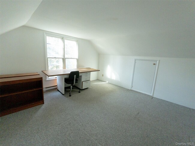 Building Photo - 122 Titicus Rd