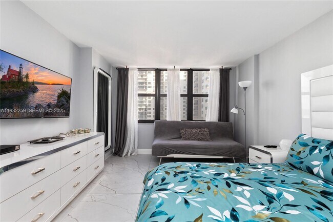 Building Photo - 2401 S Ocean Dr