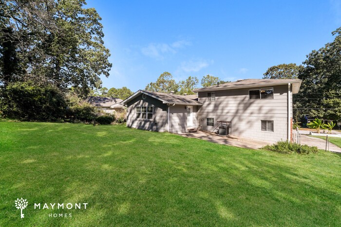 Building Photo - 2677 Luke Dr