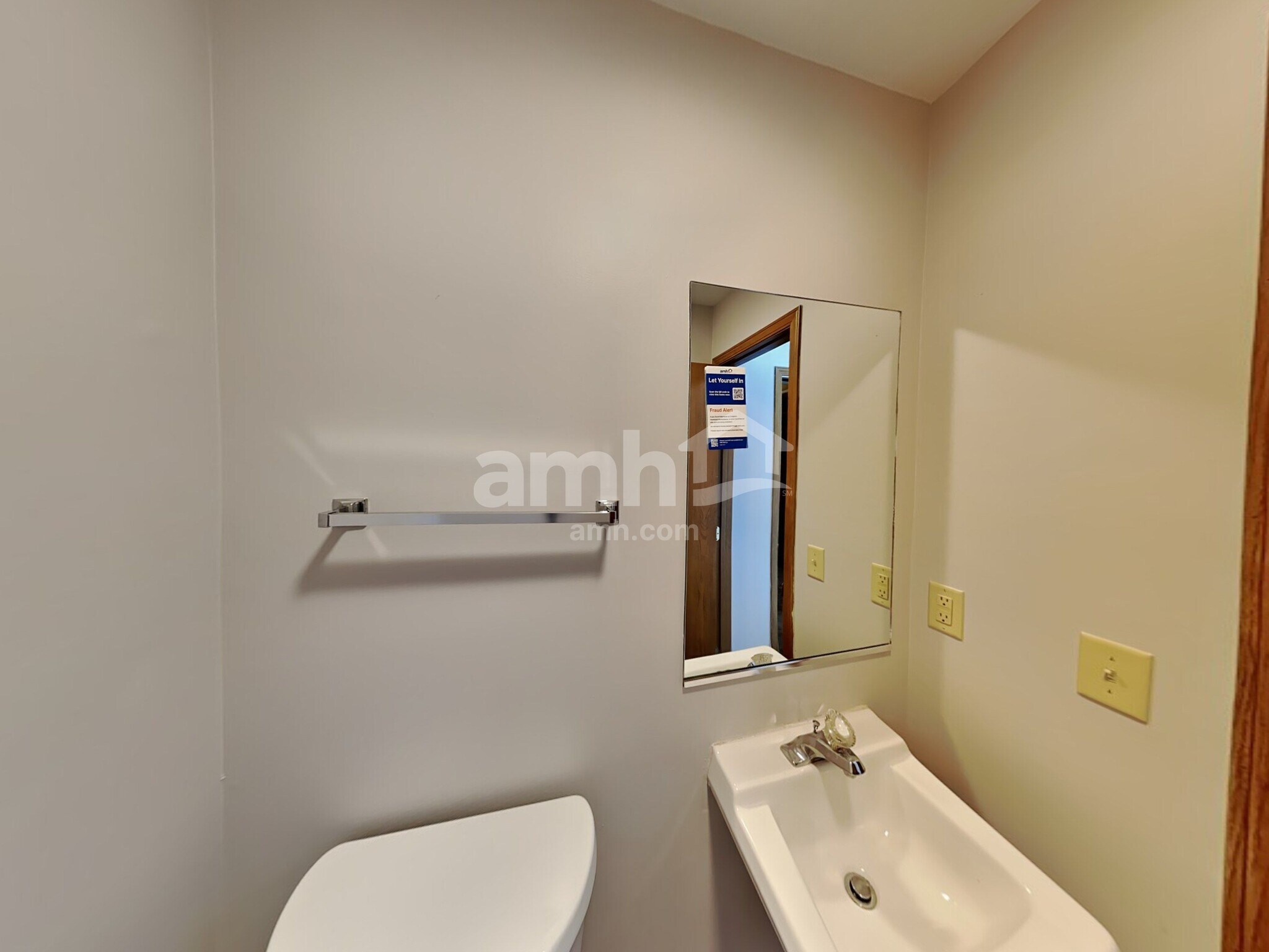 Building Photo - 516 Powers Ct