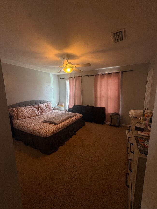 Building Photo - Andrew property